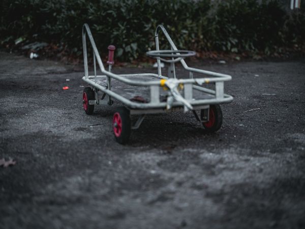 Top 5 critères pour sélectionner votre chariot de manutention