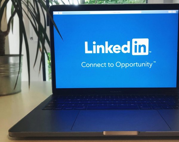 Créez un carrousel linkedin captivant : guide pour débutants